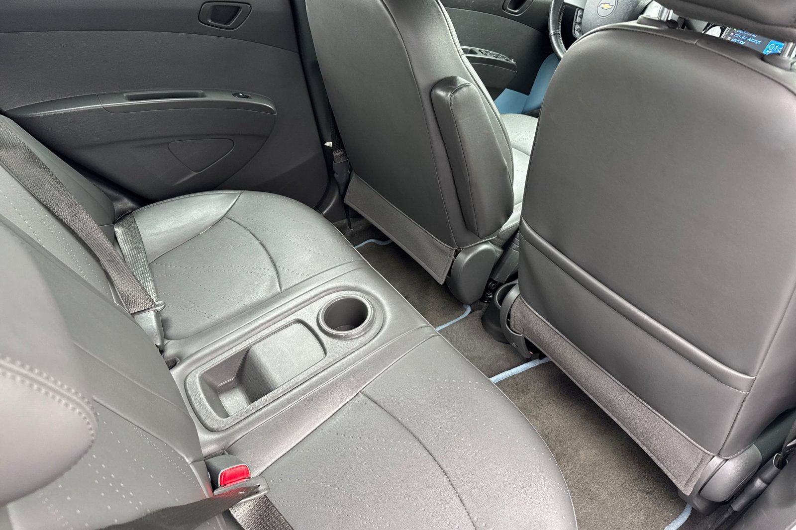 Used 2014 Chevrolet Spark LT FWD image 19