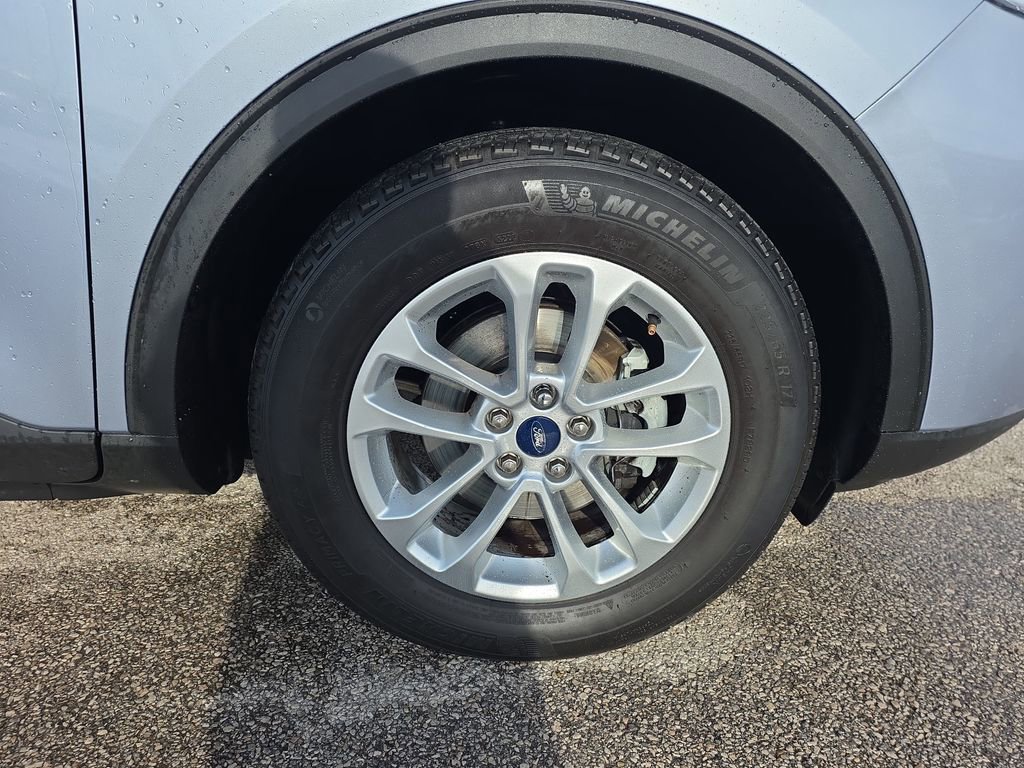 Used 2022 Ford Escape SE w/ Cold Weather Package image 9