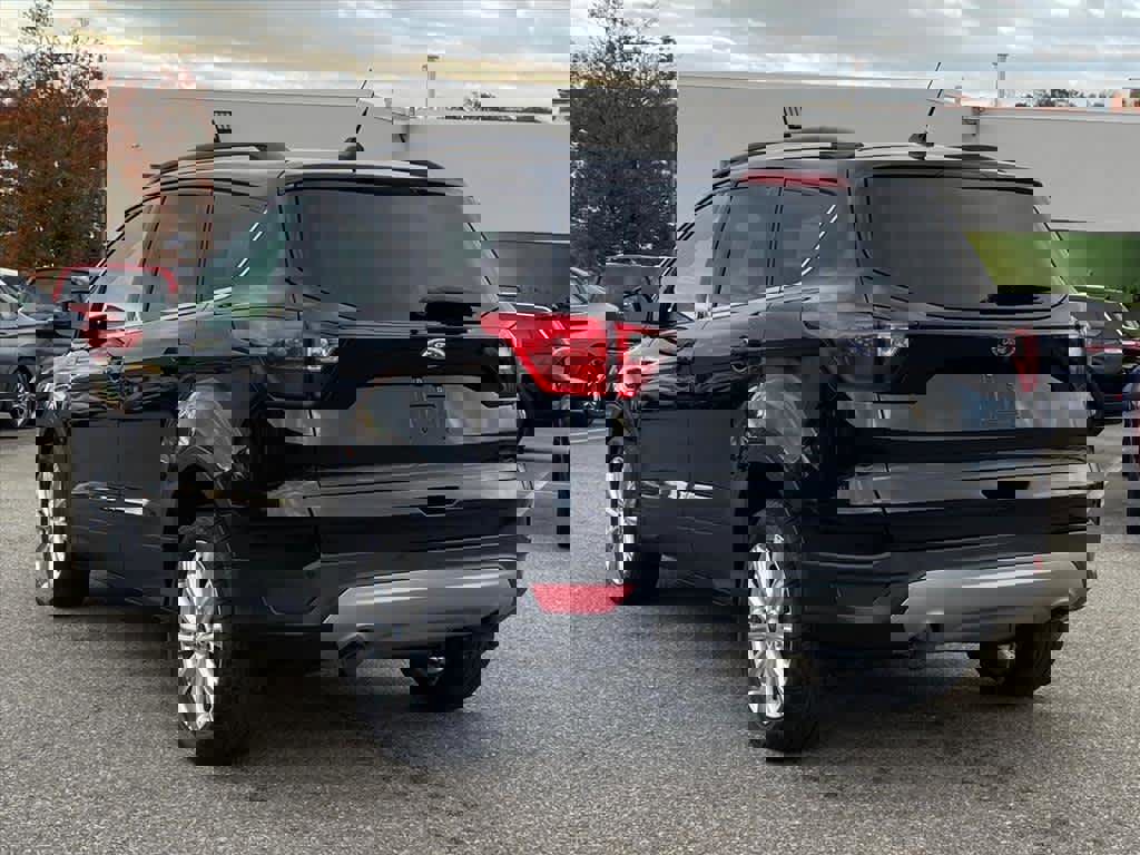 Used 2019 Ford Escape SEL image 3