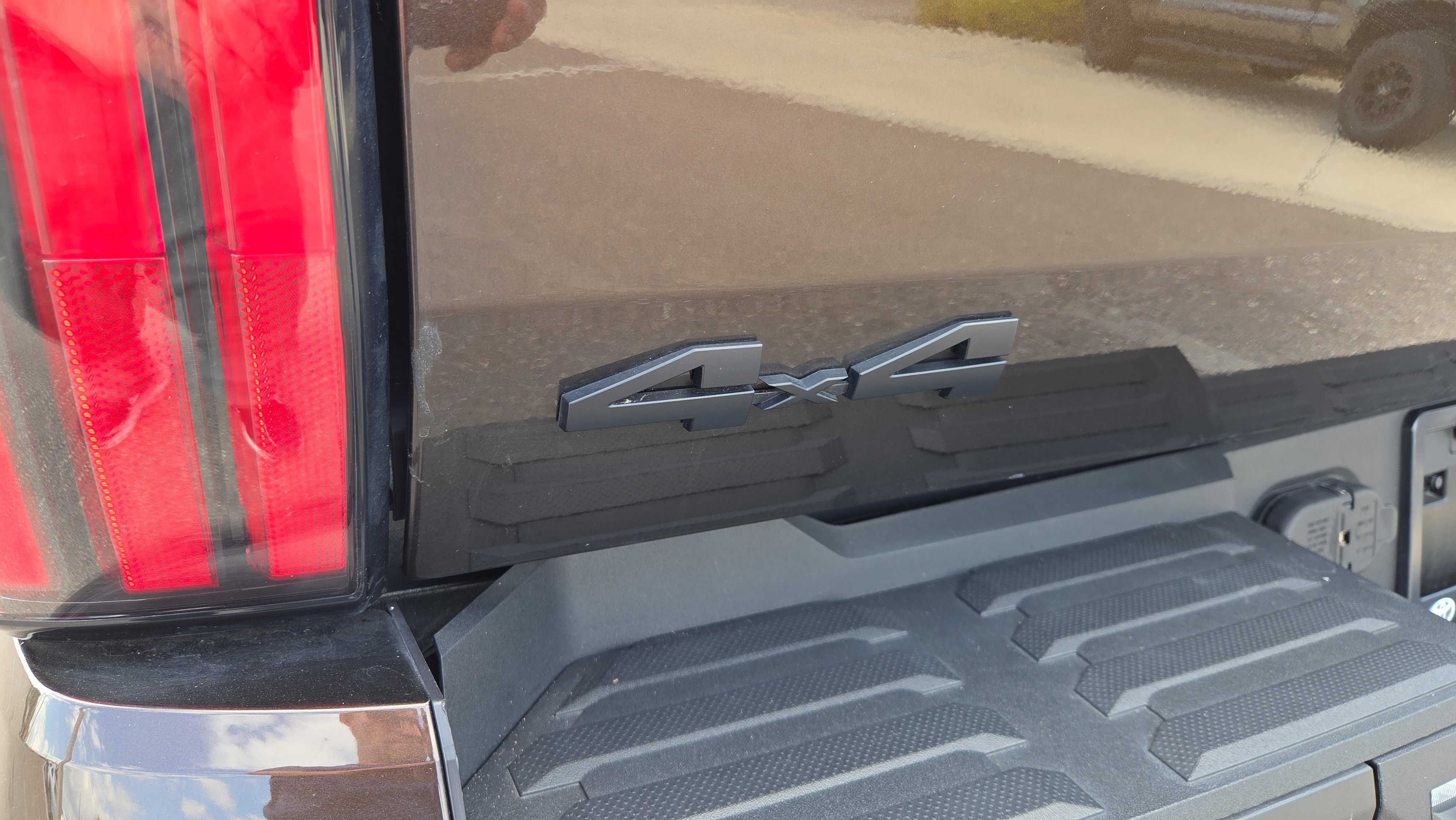 Used 2025 Toyota Tundra Limited w/ TRD Off-Road Package image 12