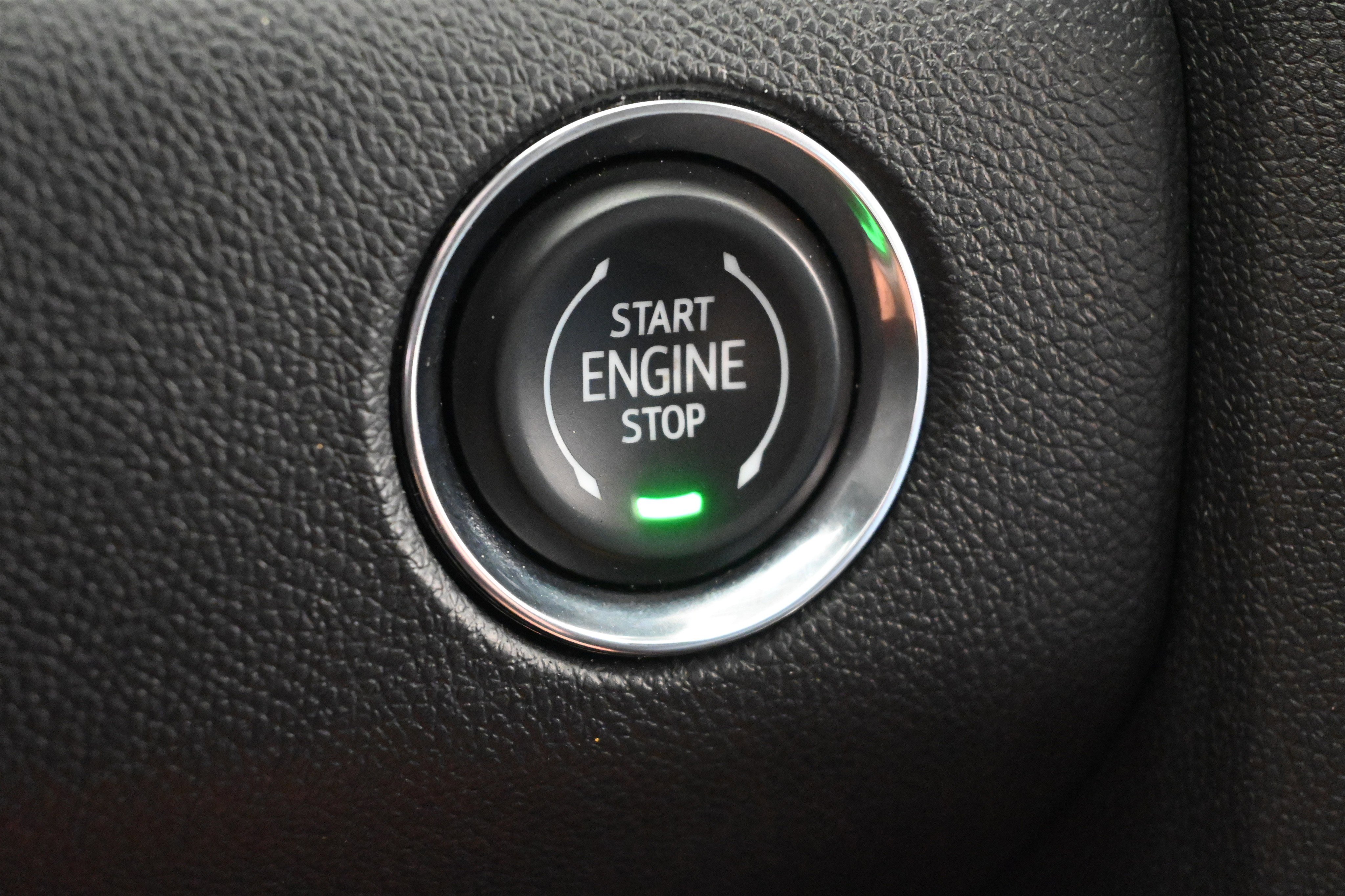 Used 2025 GMC Acadia Elevation image 35
