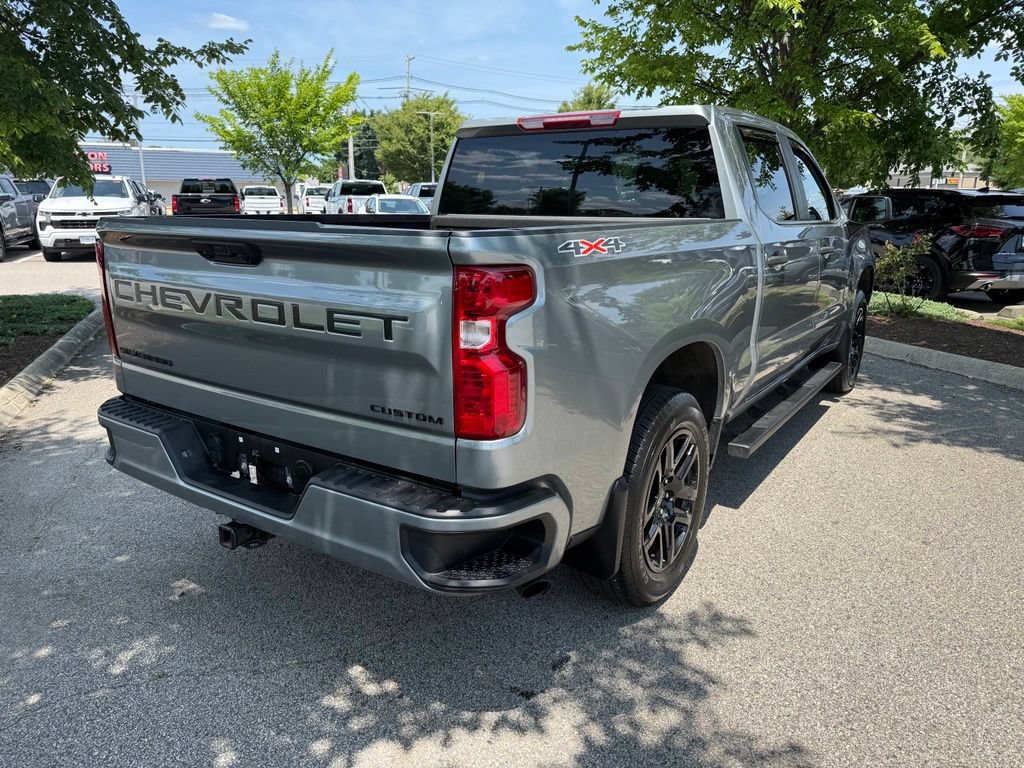 Used 2026 Chevrolet Silverado 1500 Custom w/ LPO, Dark Essentials Package AWD/4WD image 5