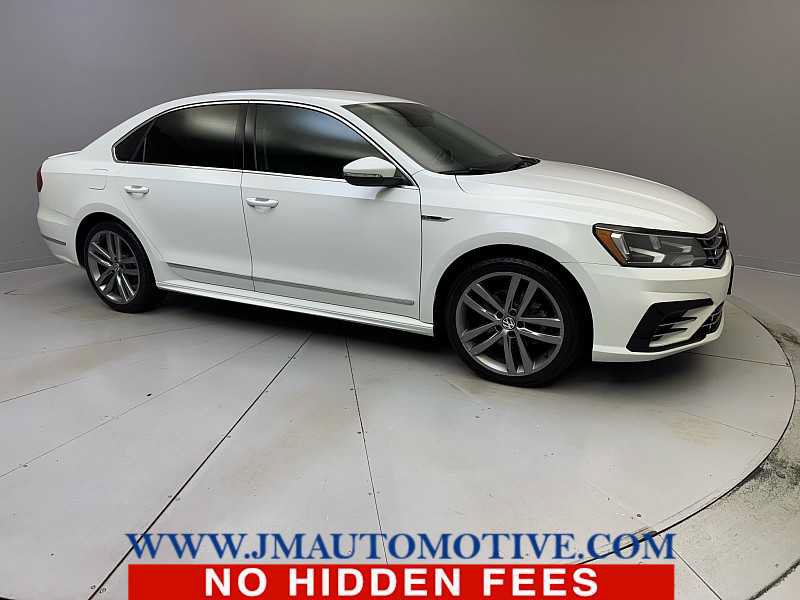 Used 2017 Volkswagen Passat 1.8T R-Line FWD image 7