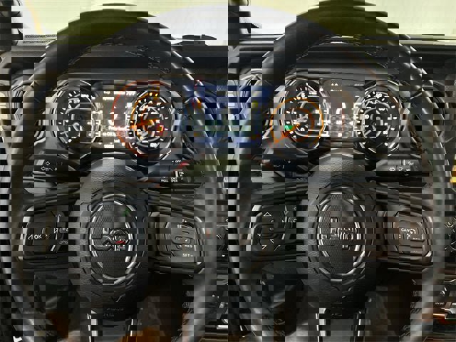 Used 2022 Jeep Gladiator Sport image 11