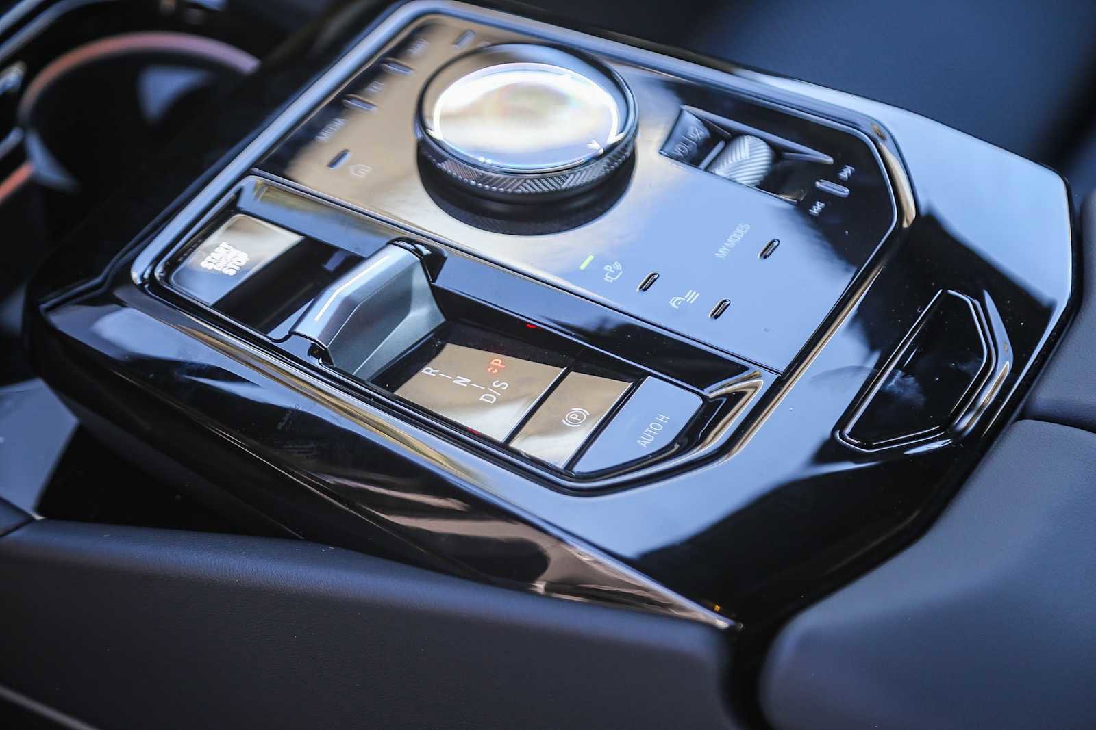 New 2026 BMW 530i w/ M Sport Package image 9