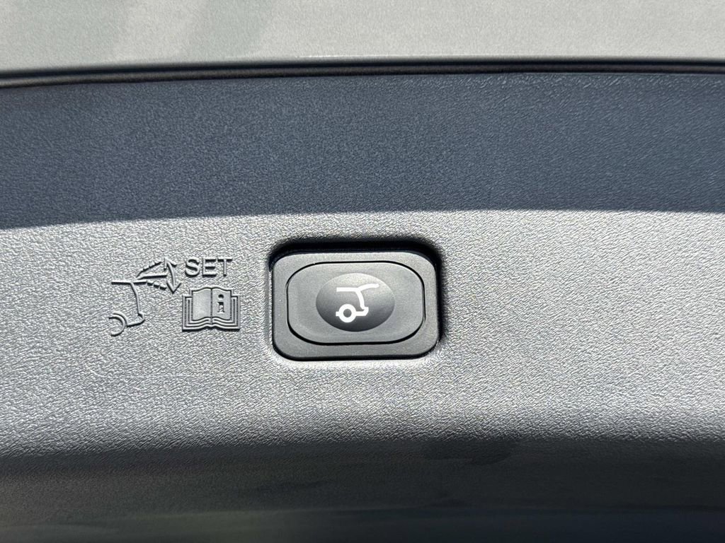 New 2026 Lincoln Nautilus Premier w/ Equipment Group 102A image 12