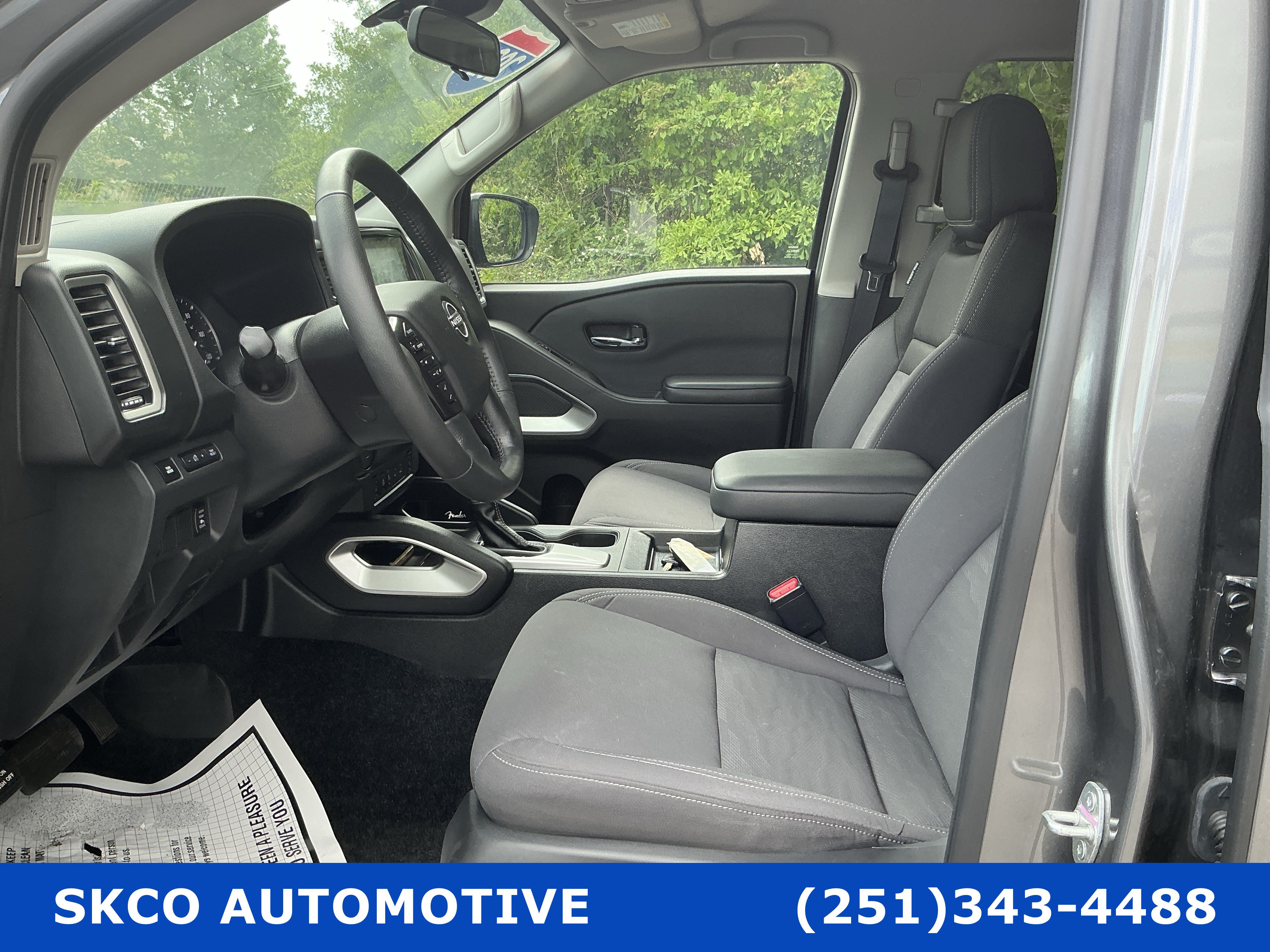 Used 2024 Nissan Frontier SV w/ SV Convenience Package RWD image 11