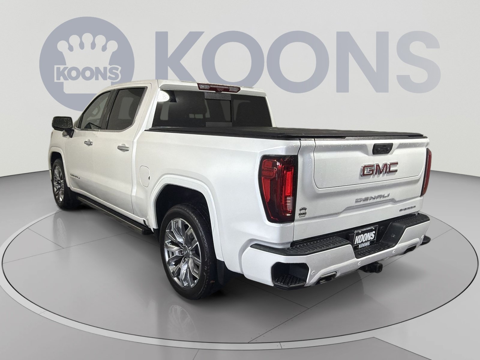 Used 2024 GMC Sierra 1500 Denali AWD/4WD image 4