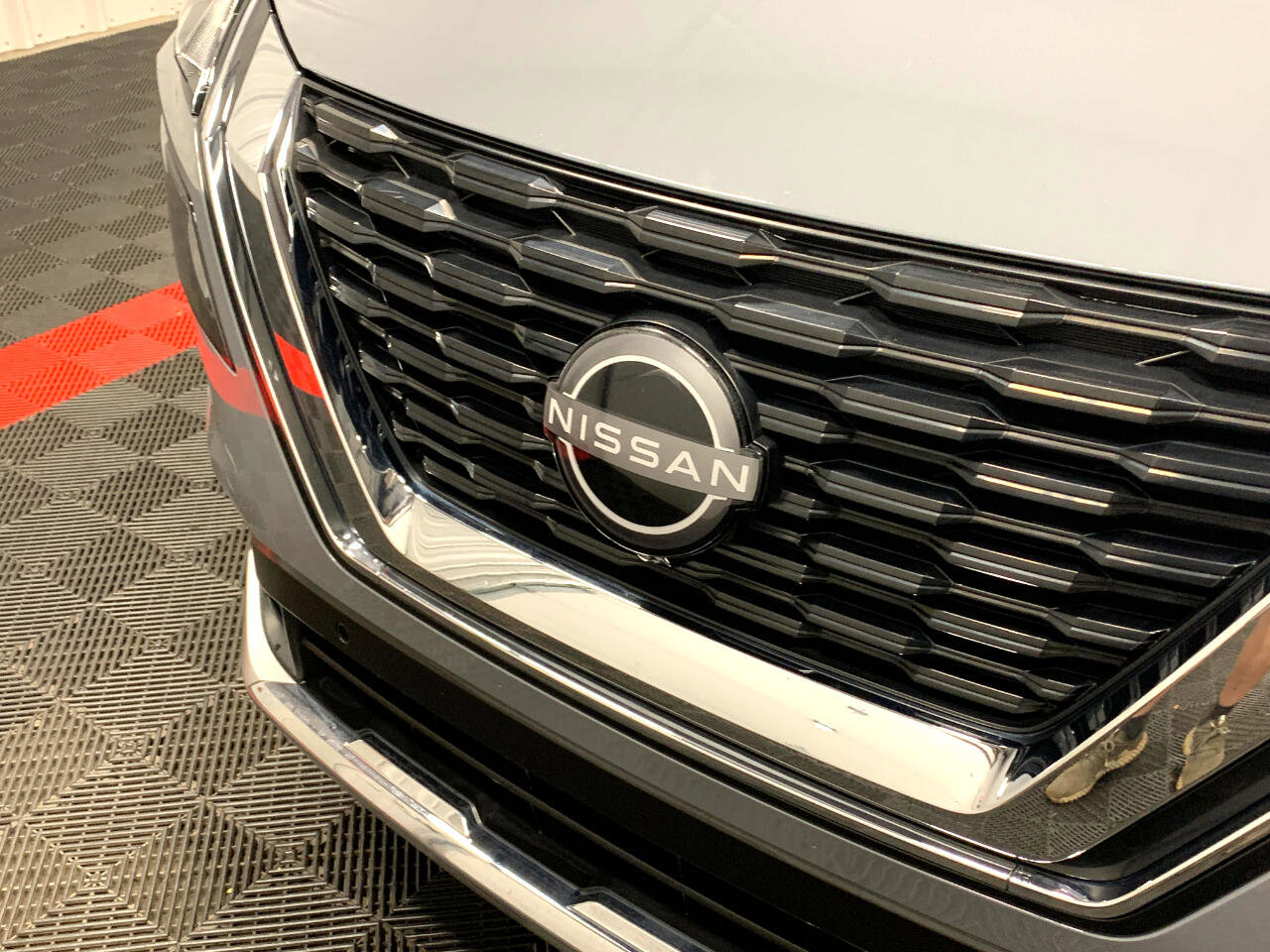 Used 2023 Nissan Rogue Platinum w/ Platinum Premium Package image 9