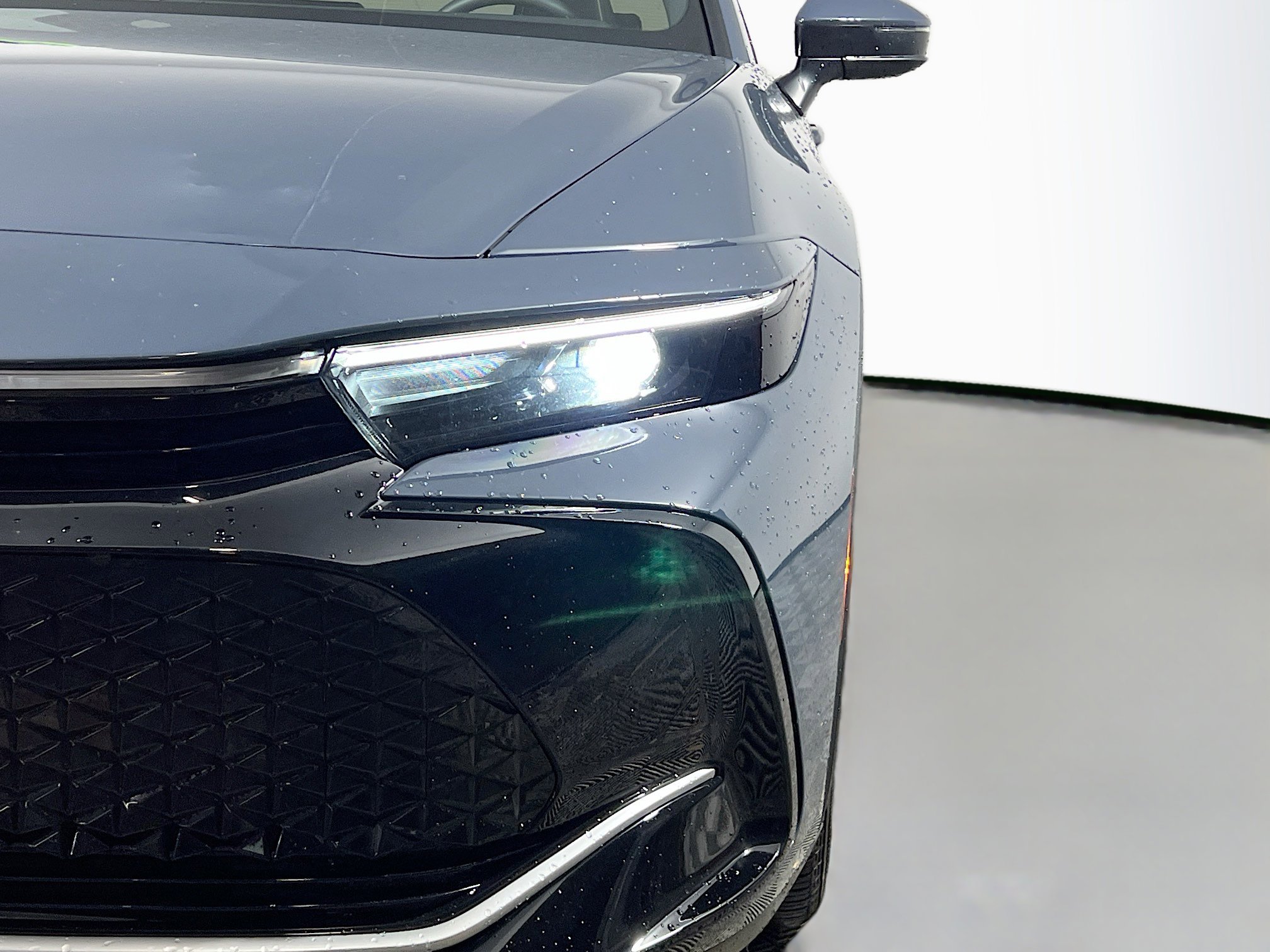 Used 2025 Toyota Crown XLE image 12