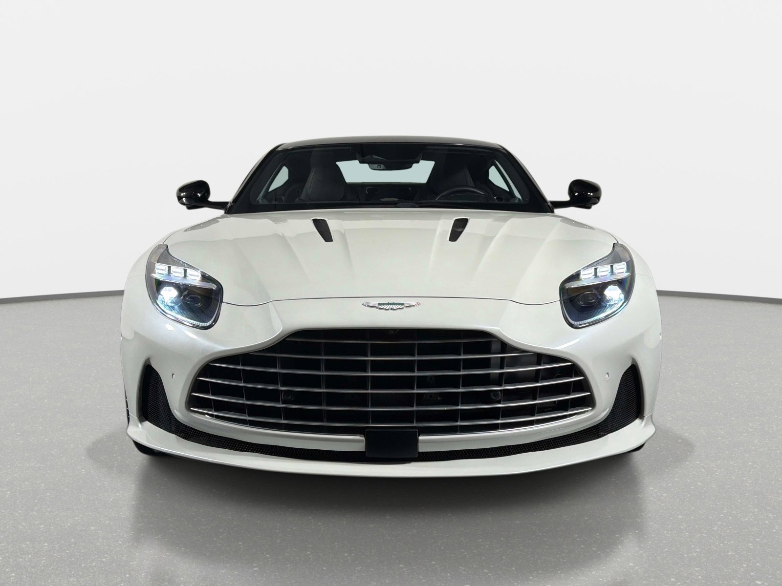 Used 2024 Aston Martin DB12 Coupe RWD image 8