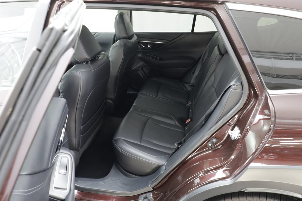 Used 2025 Subaru Outback Limited AWD/4WD image 14