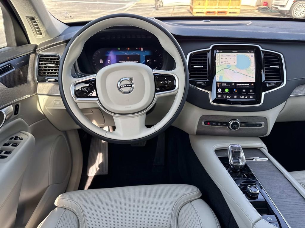 Used 2023 Volvo XC90 B6 Ultimate w/ Protection Package Premier image 17