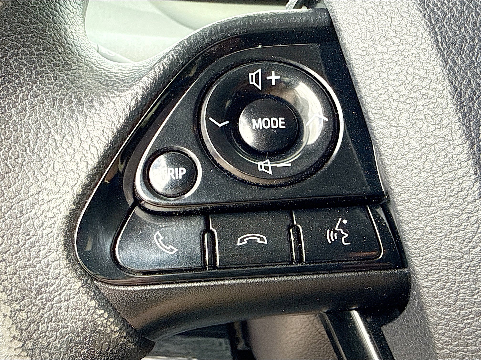 Used 2022 Toyota Prius L Eco image 34