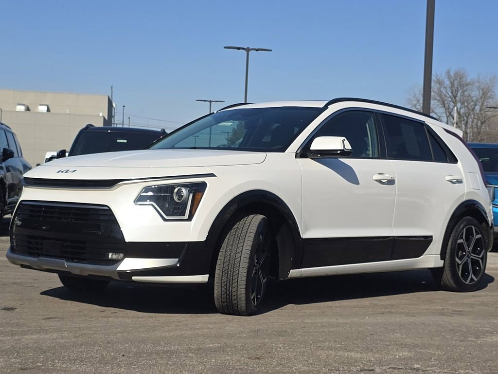 Used 2023 Kia Niro EX Touring image 14