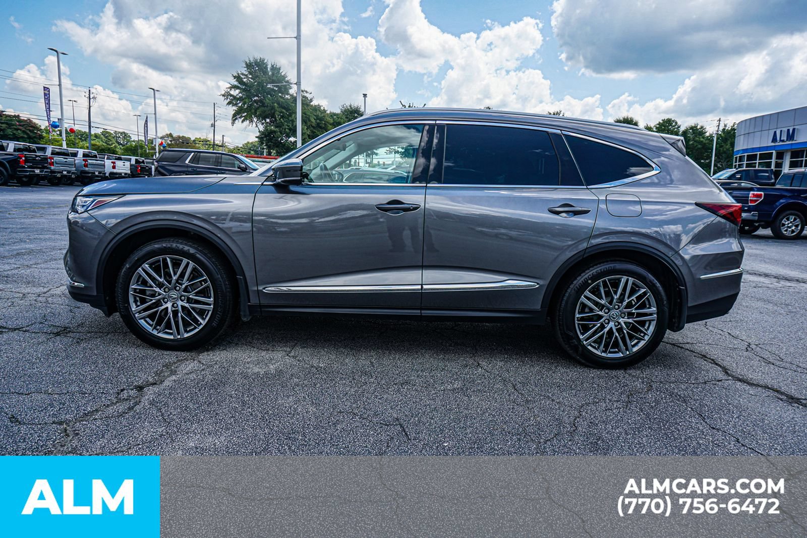 Used 2023 Acura MDX w/ Advance Package AWD/4WD image 9