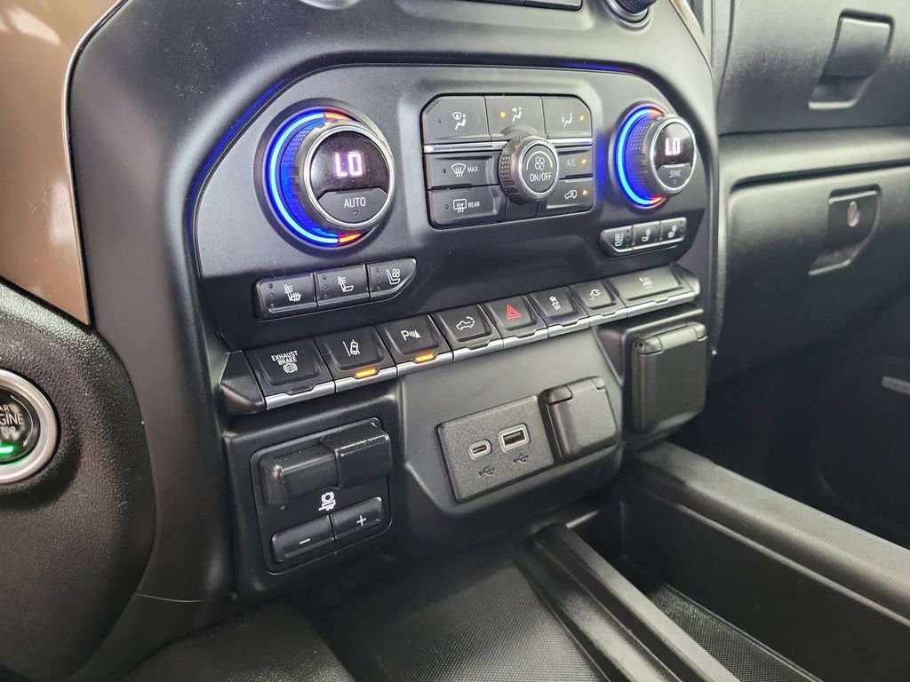 Used 2021 Chevrolet Silverado 3500 High Country AWD/4WD image 28