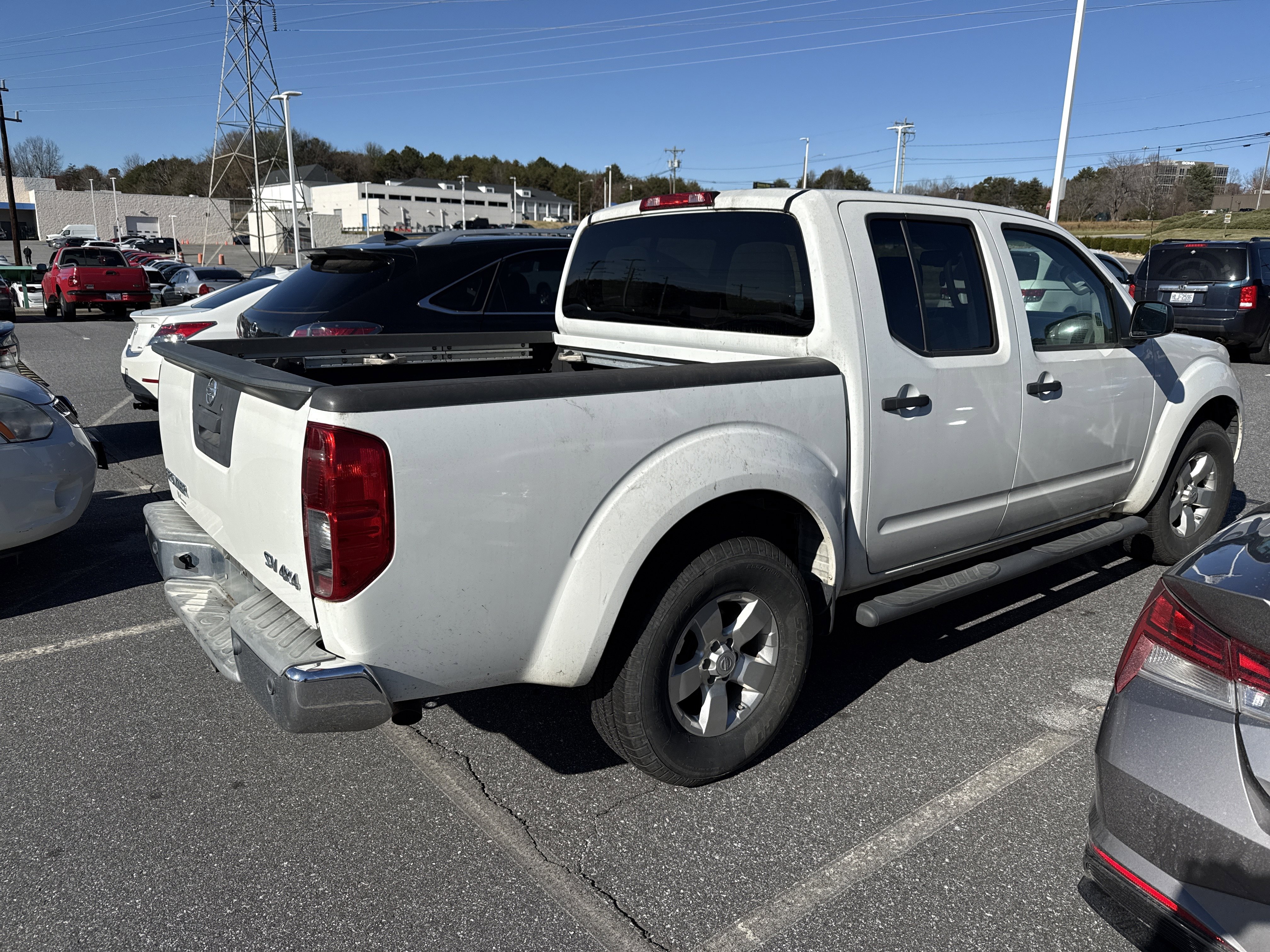 Used 2013 Nissan Frontier SV w/ SV Value Truck Pkg image 10