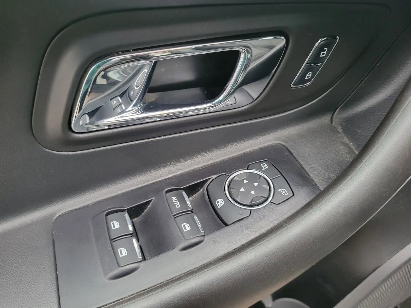 Used 2017 Ford Taurus SEL AWD/4WD image 20