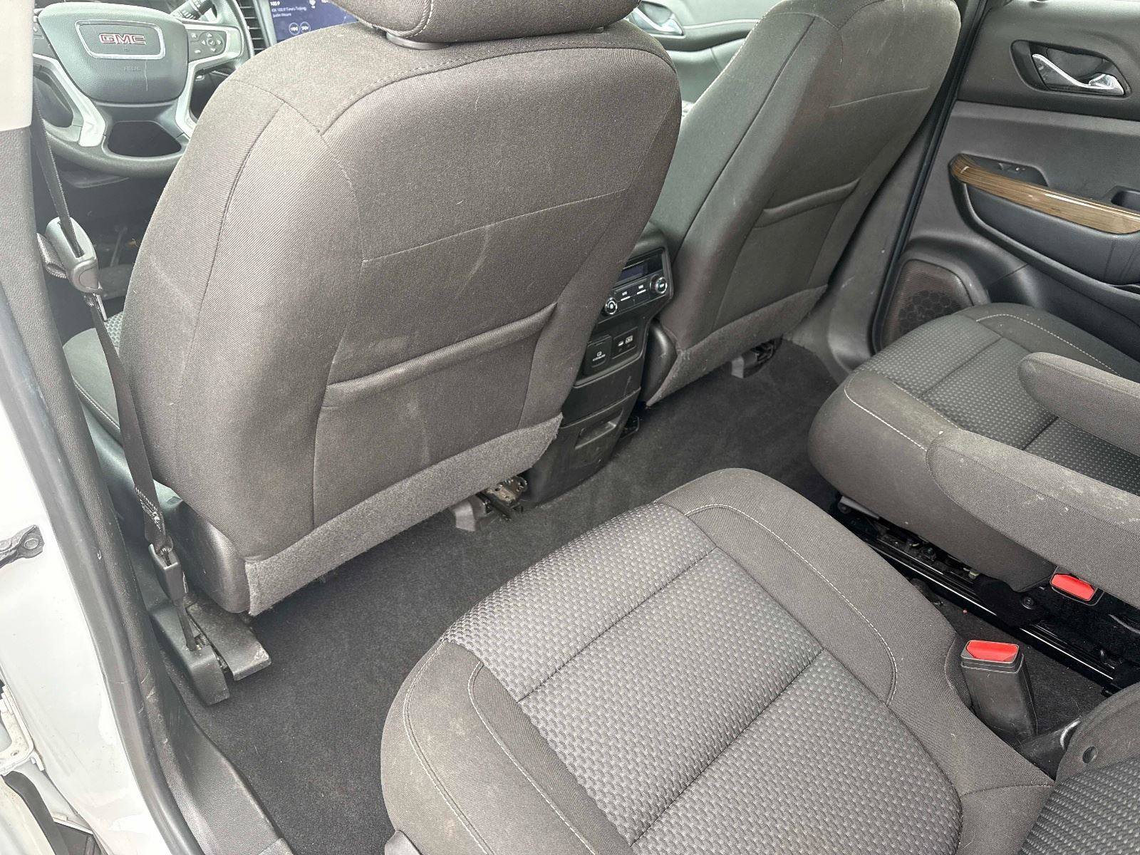 Used 2021 GMC Acadia SLE w/ Driver Convenience Package image 14