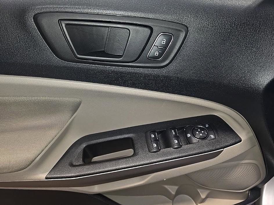 Used 2022 Ford EcoSport S image 11