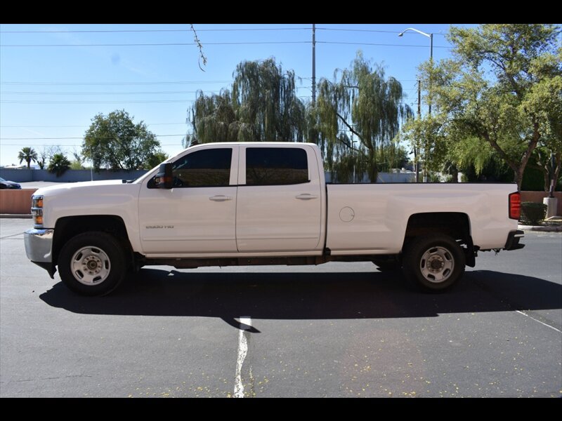 Used 2018 Chevrolet Silverado 2500 LT AWD/4WD image 4