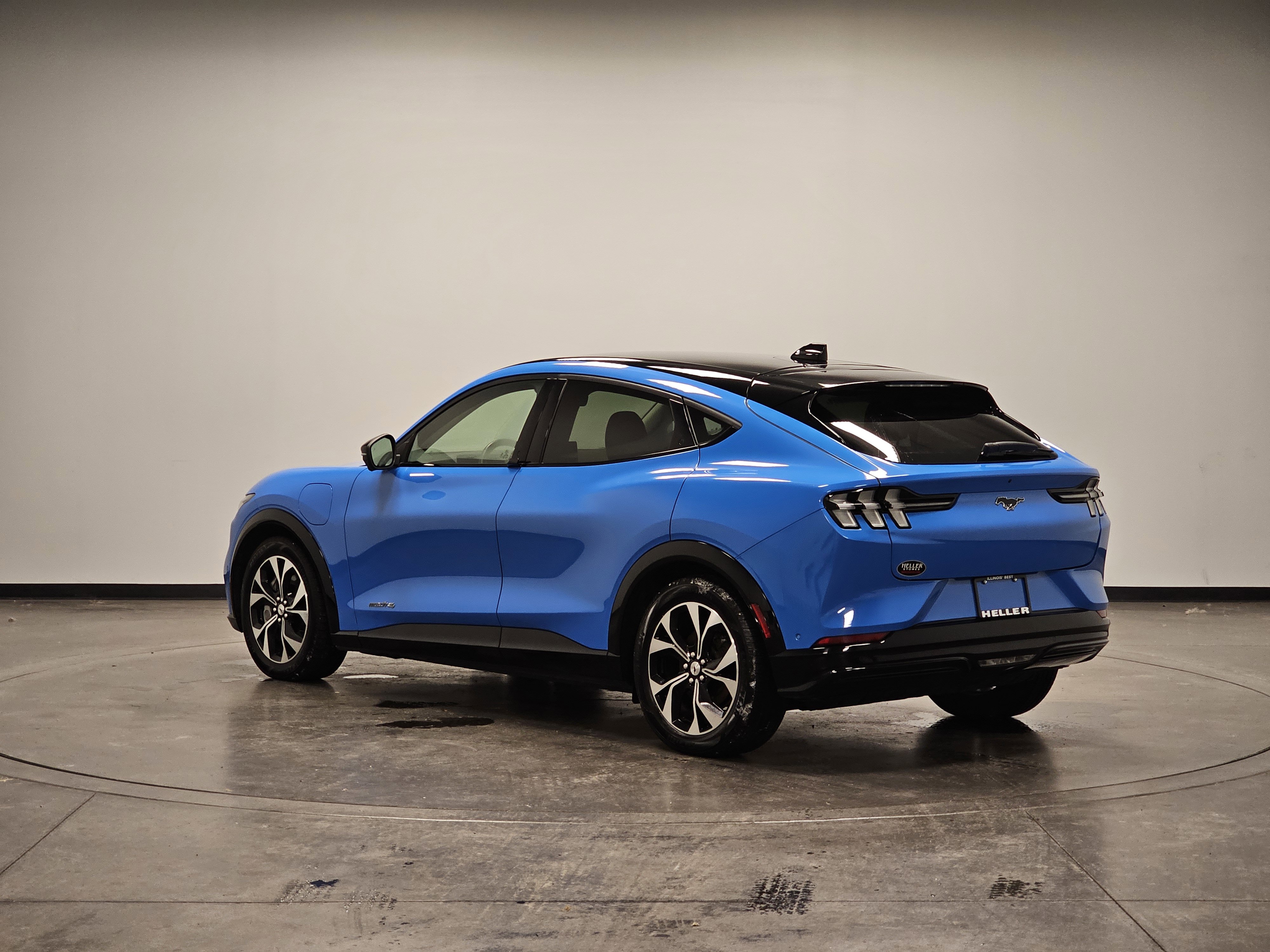 Used 2022 Ford Mustang Mach-E Premium image 6
