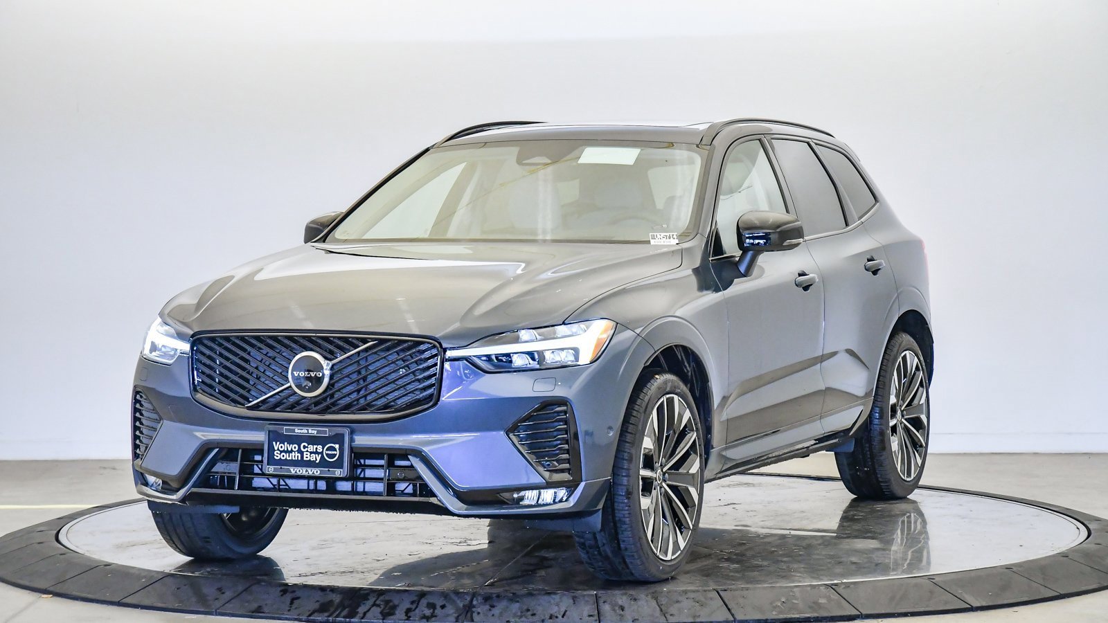 New 2026 Volvo XC60 B5 Ultra w/ Protection Package Premier image 1