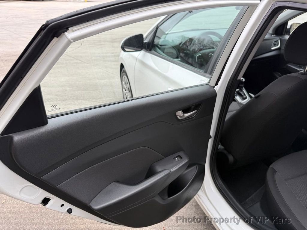 Used 2019 Hyundai Accent SE image 12