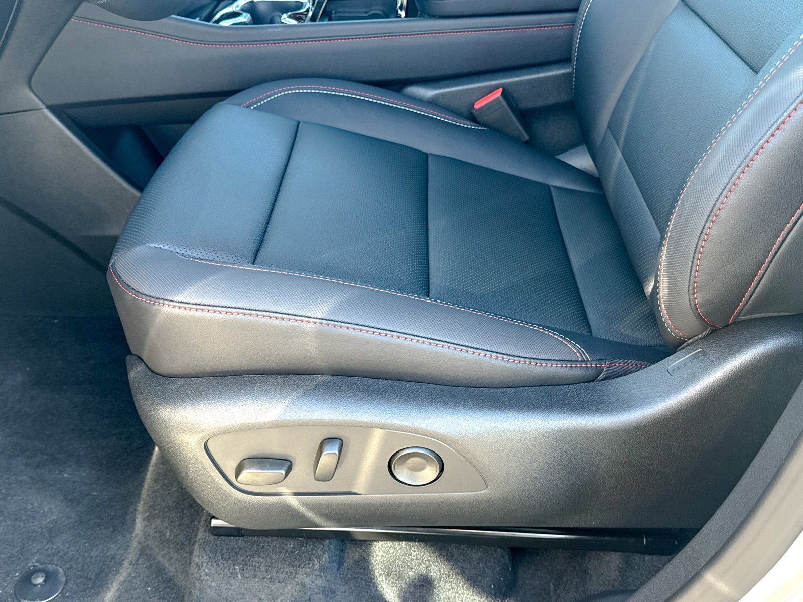 New 2026 Chevrolet Traverse Z71 w/ LPO, Floor Liner Package image 22