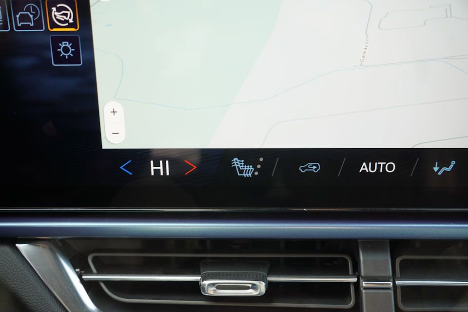 New 2026 Chevrolet Equinox EV LT AWD/4WD image 14