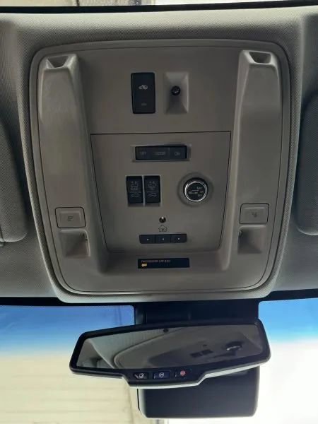 Used 2015 Cadillac Escalade Premium AWD/4WD image 43