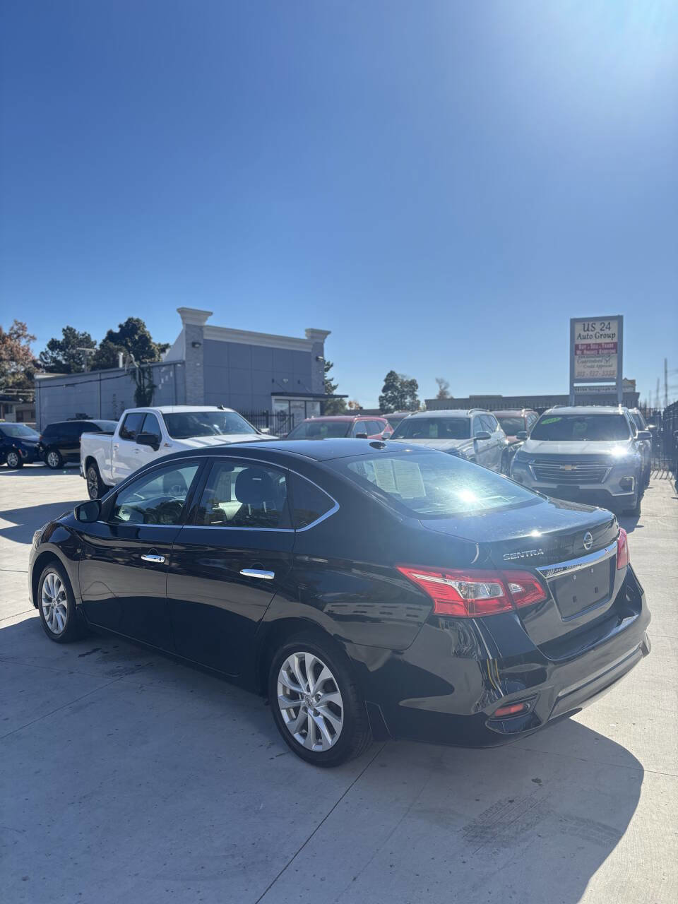 Used 2019 Nissan Sentra SV image 5