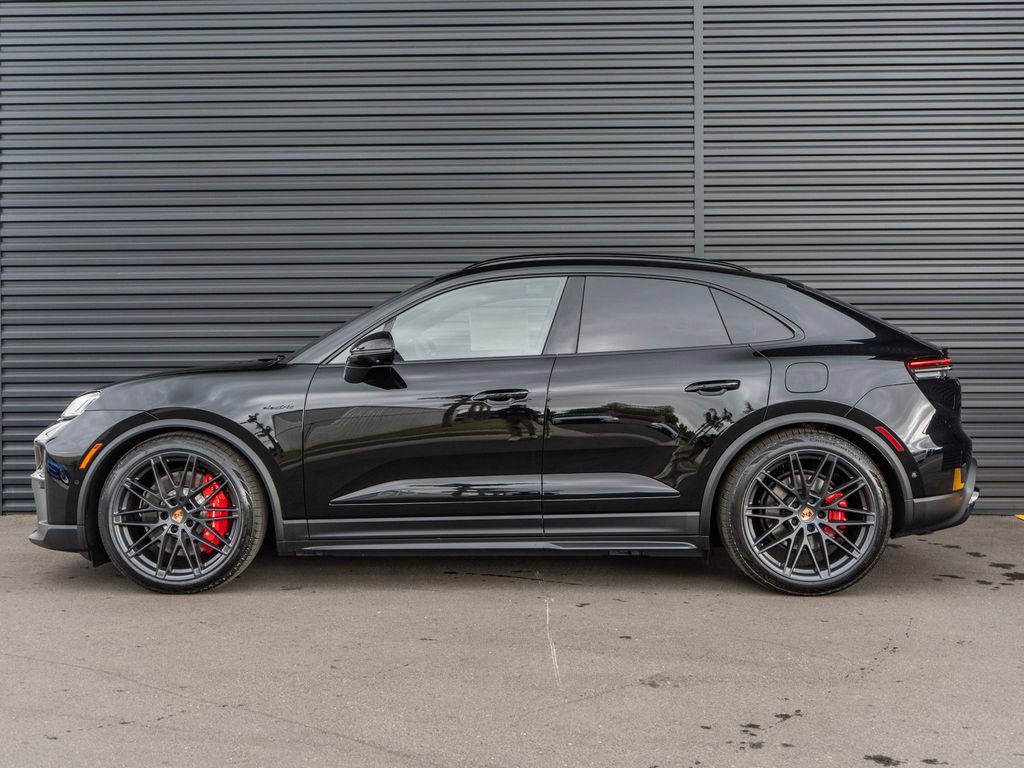 New 2026 Porsche Macan GTS Electric AWD/4WD image 2