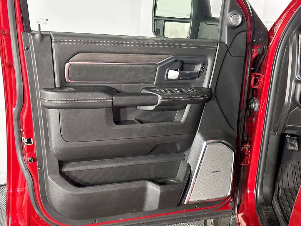 New 2026 RAM 3500 Laramie AWD/4WD image 10