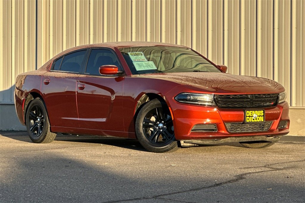 Used 2021 Dodge Charger SXT image 2
