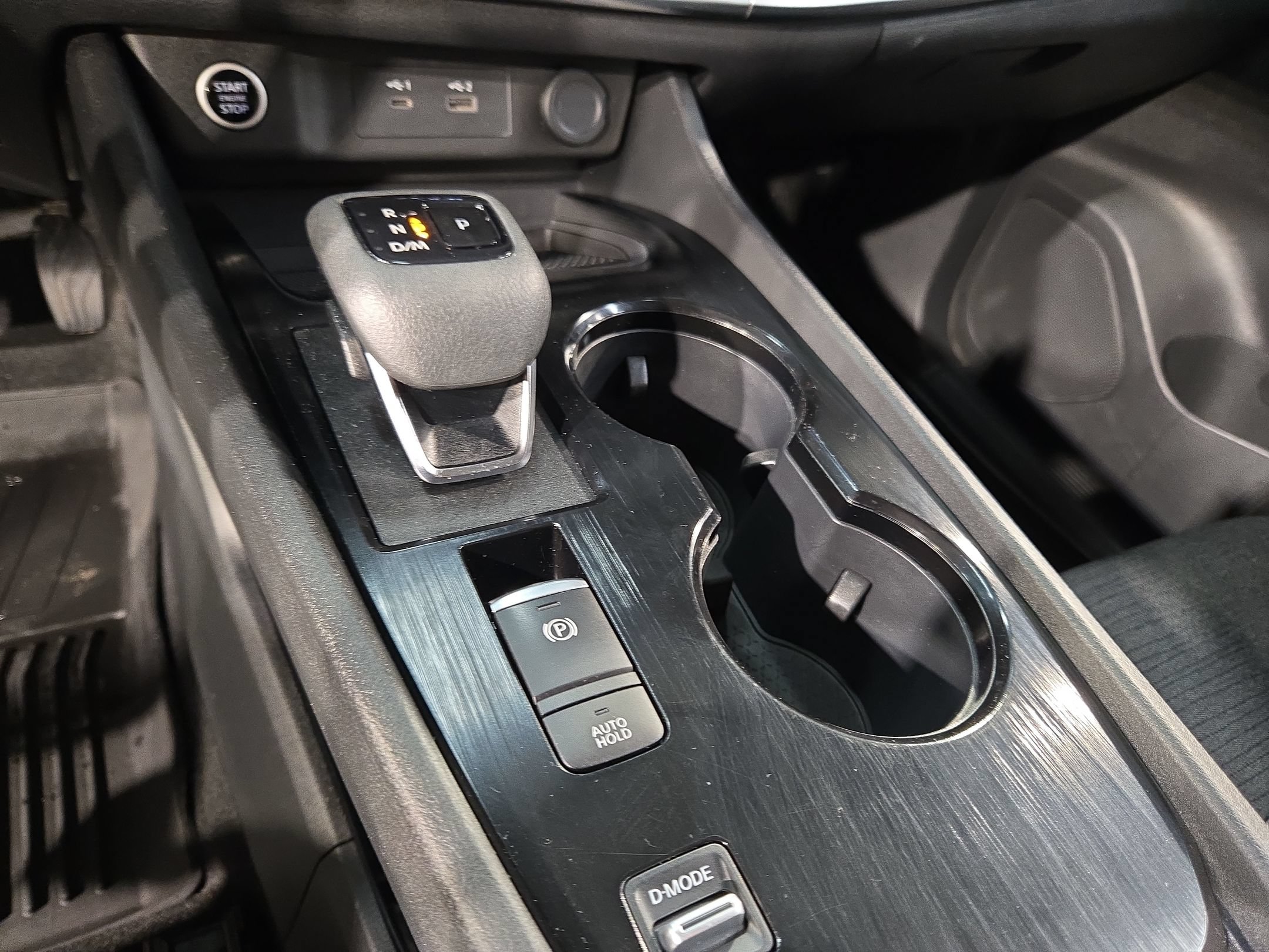 Used 2023 Nissan Rogue SV FWD image 32