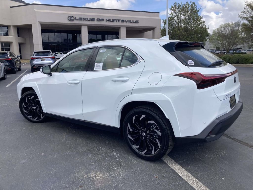 New 2026 Lexus UX 300h FWD image 4