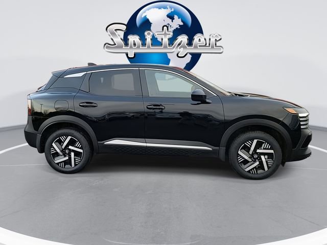 Used 2025 Nissan Kicks SV image 9