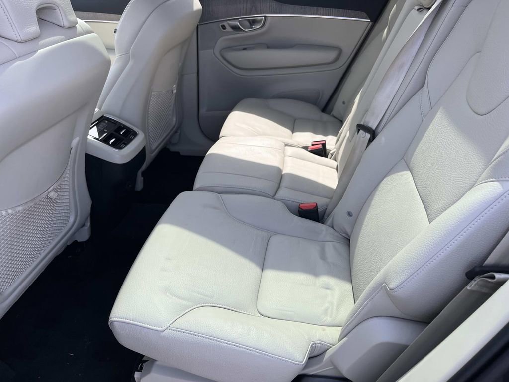 Certified 2024 Volvo XC90 B6 Plus w/ Protection Package image 19