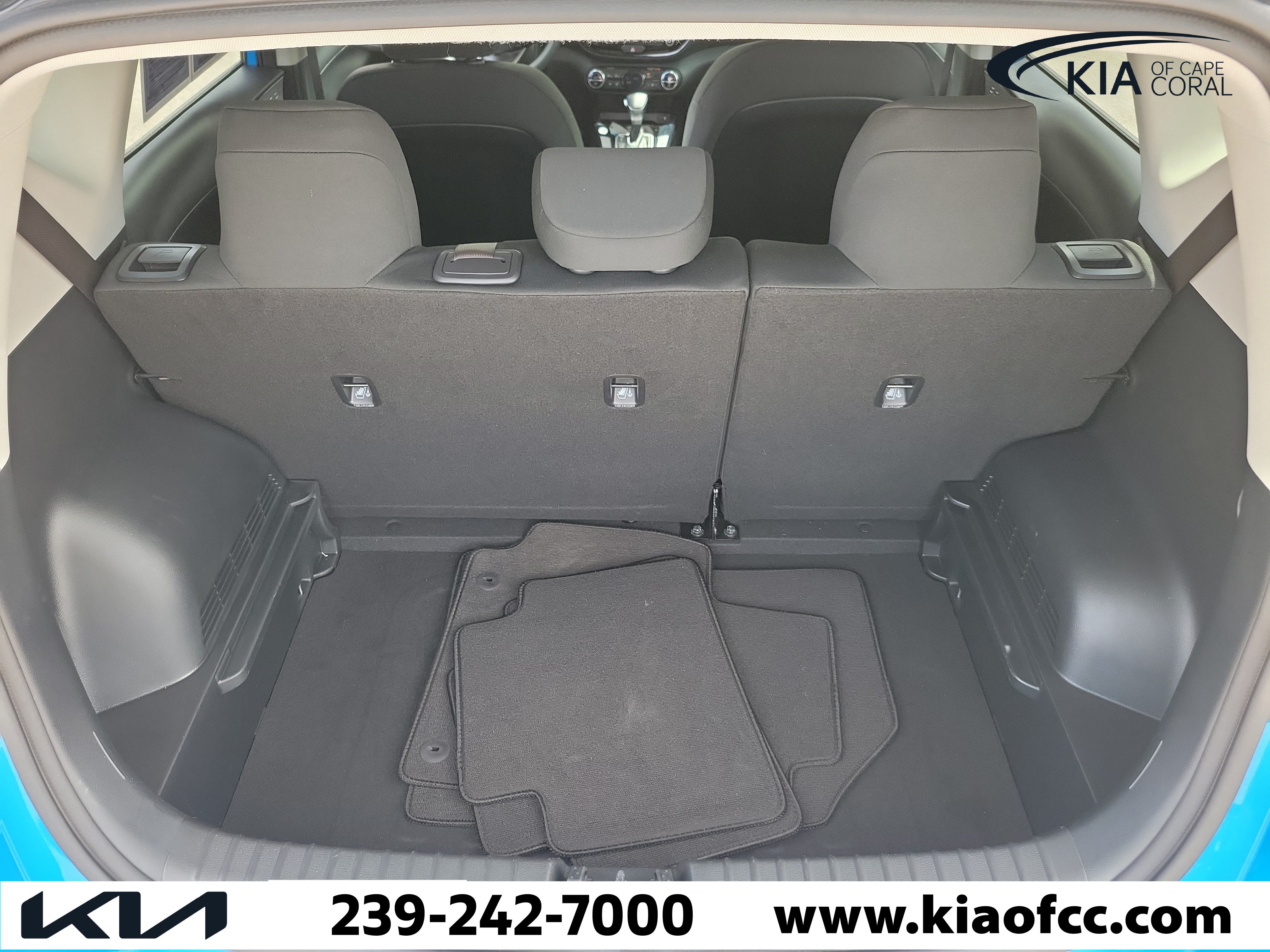 Certified 2025 Kia Soul S FWD image 11