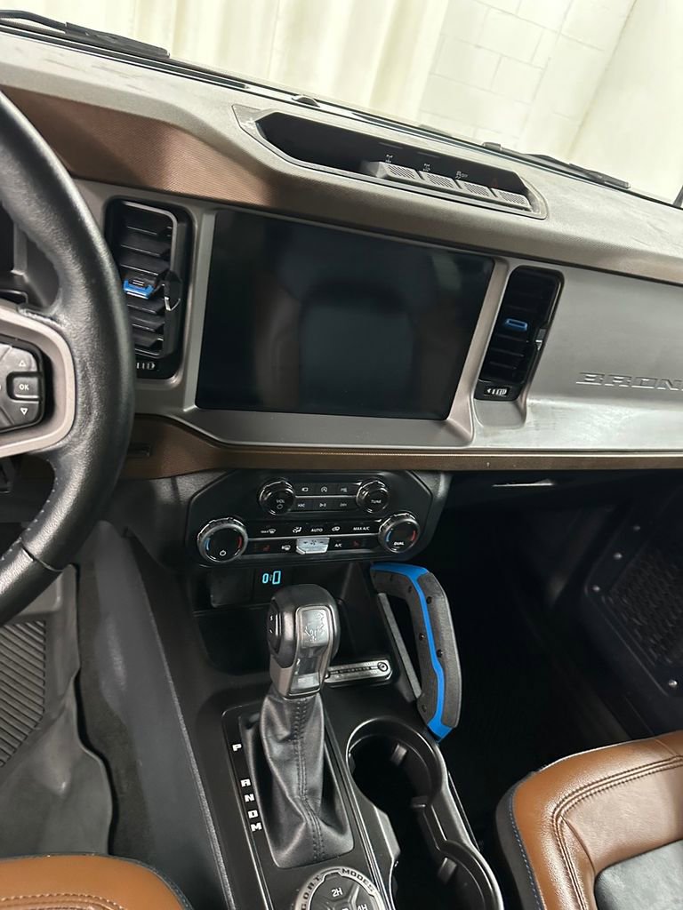 Used 2023 Ford Bronco Outer Banks image 17