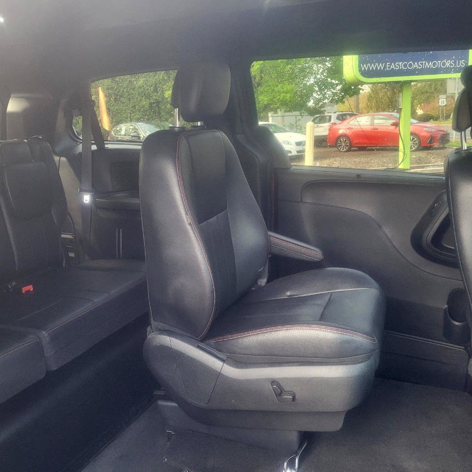 Used 2019 Dodge Grand Caravan GT FWD image 24