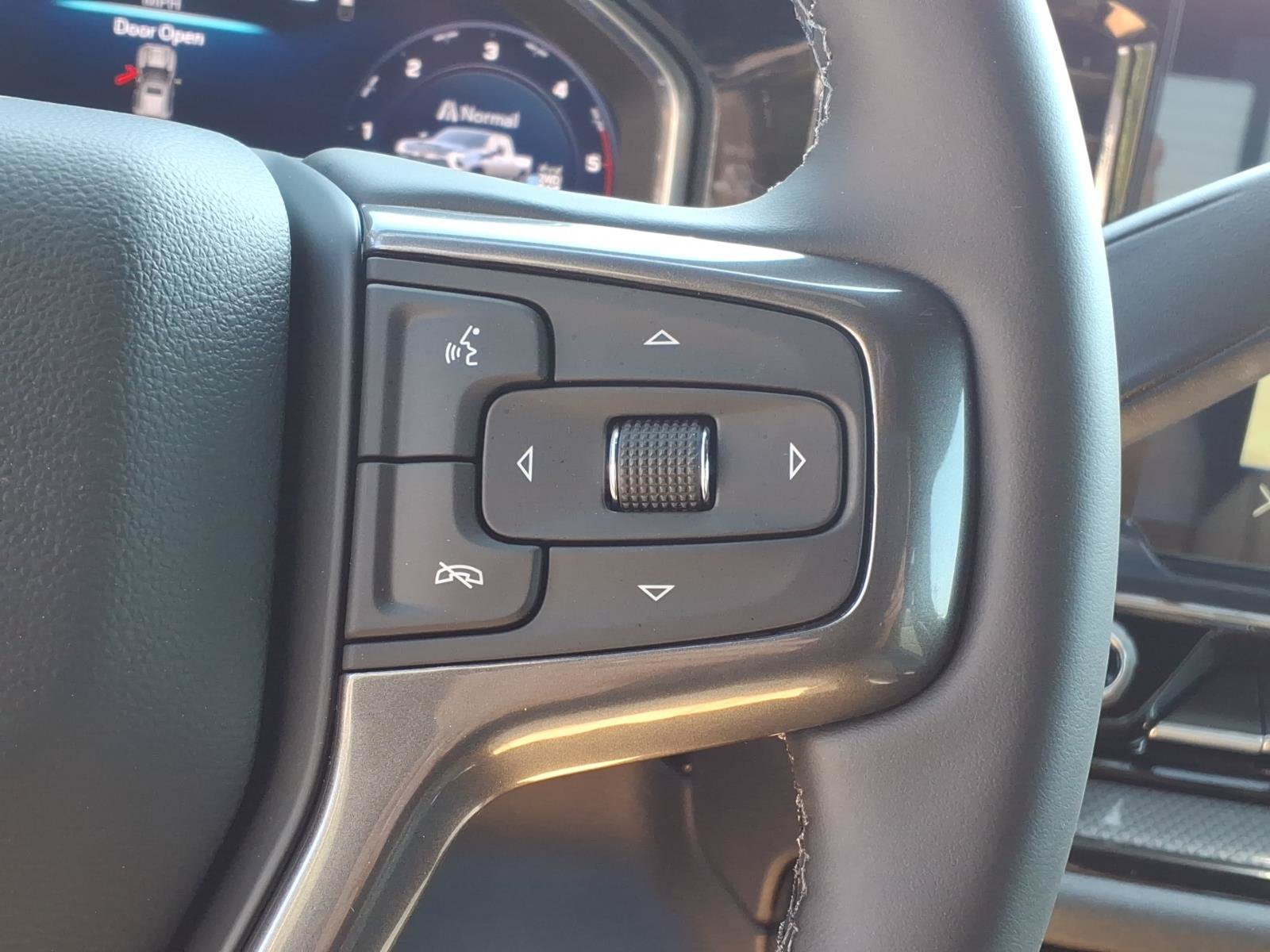 New 2026 Chevrolet Silverado 2500 ZR2 w/ LPO, Dark Essentials Package AWD/4WD image 32