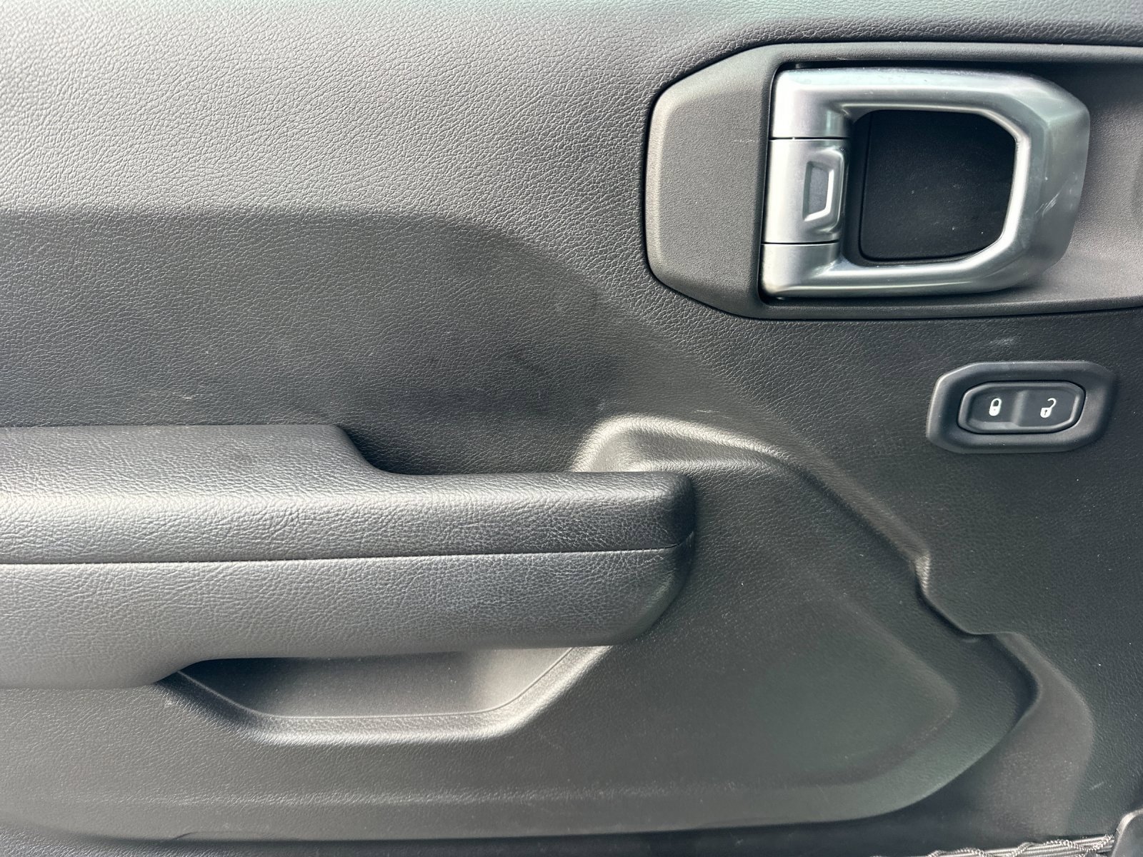 Used 2024 Jeep Wrangler Unlimited w/ Convenience Group image 10