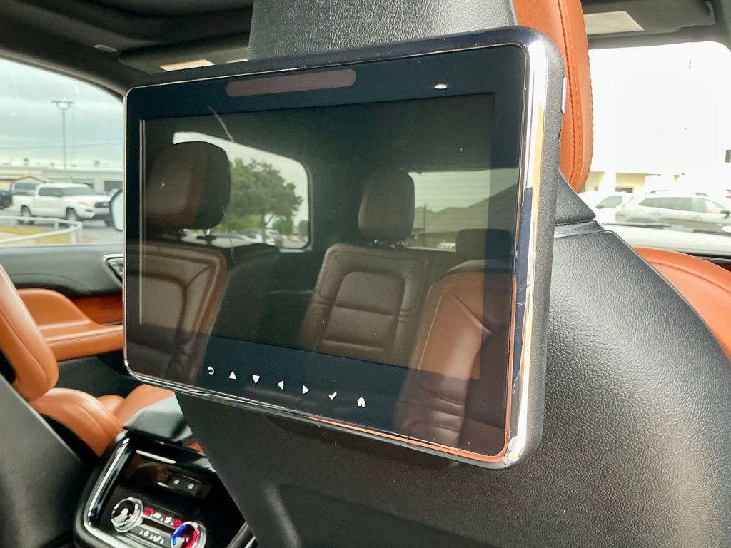 Used 2020 Lincoln Navigator Reserve w/ Equipment Group 208A Reserve AWD/4WD image 25