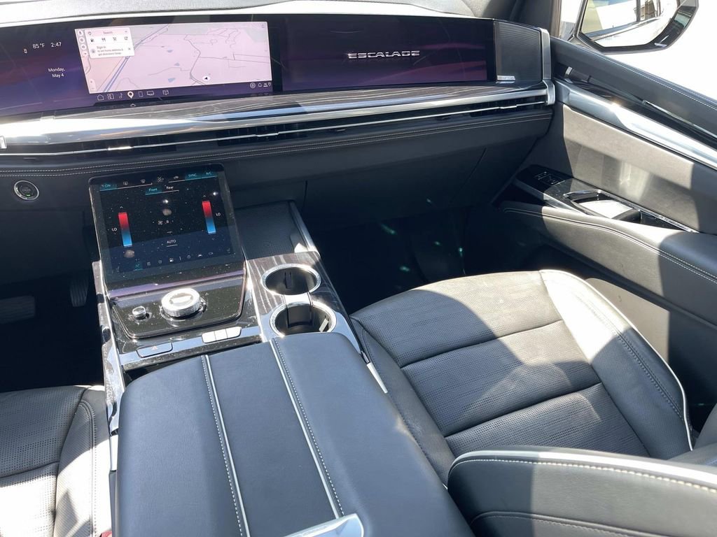 Certified 2025 Cadillac Escalade Sport AWD/4WD image 14