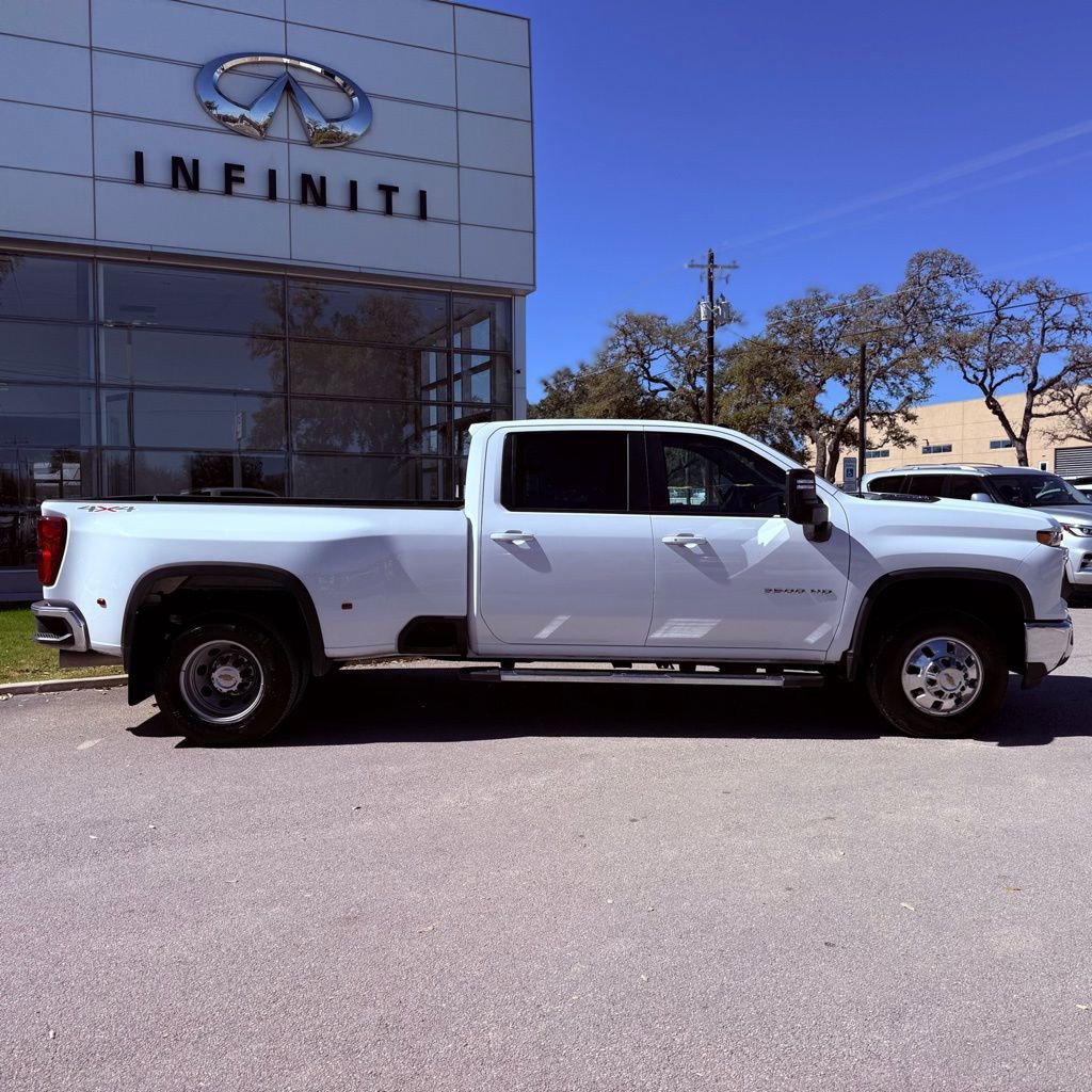Used 2025 Chevrolet Silverado 3500 LT w/ Safety Package image 4
