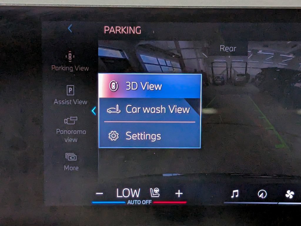 Used 2025 BMW X5 xDrive40i w/ Executive Package AWD/4WD image 29