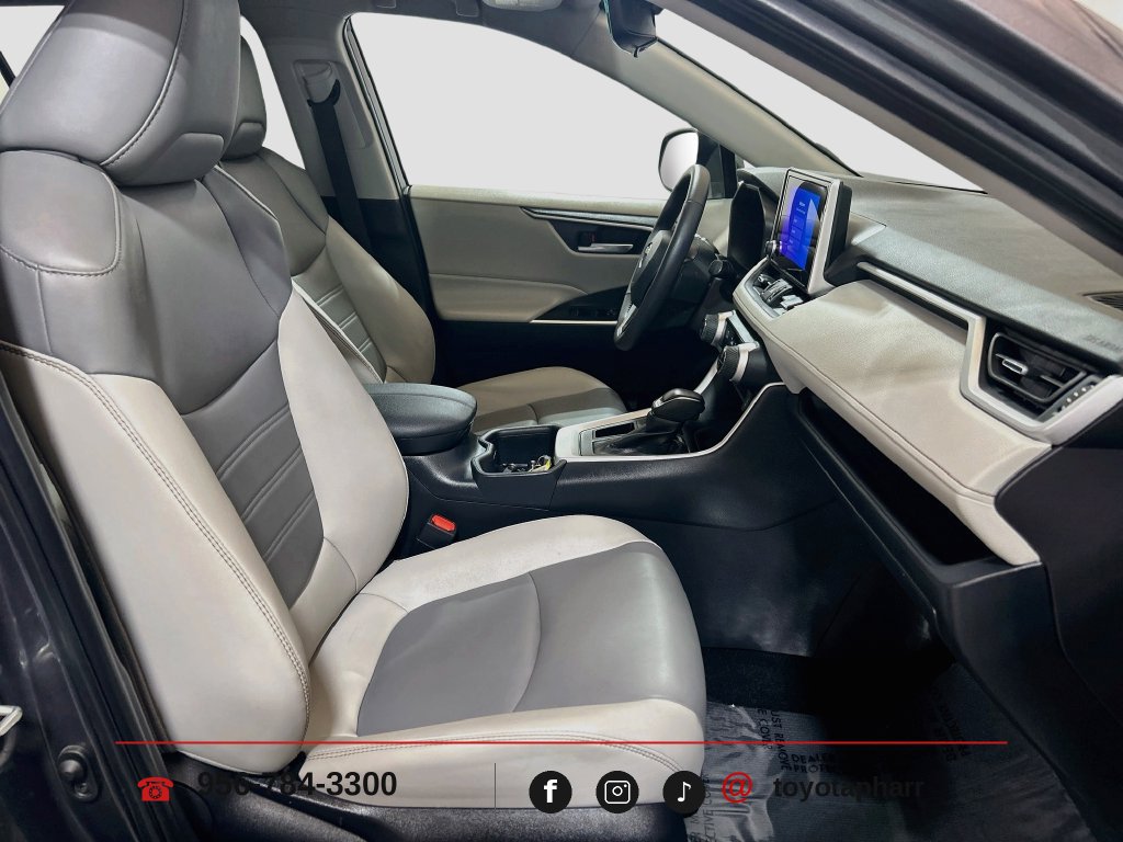 Used 2025 Toyota RAV4 XLE Premium FWD image 26